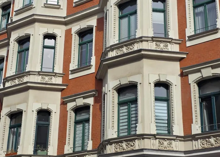 Helles Jugendstilstudio Mit Home-office Und Garten לייפציג