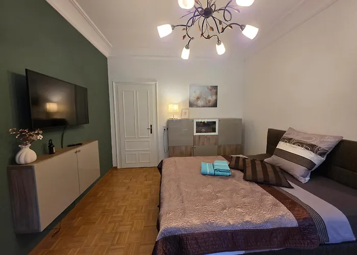 Helles Jugendstilstudio Mit Home-office Und Garten דירה לייפציג