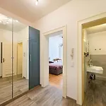 Helles Jugendstilstudio Mit Home-office Und Garten * Leipzig